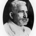 Retrato em preto e branco de Emil Kraepelin em perfil, associado à história da psicose