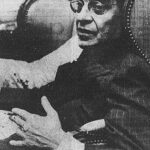 Jacques Lacan sentado durante uma entrevista em 1969